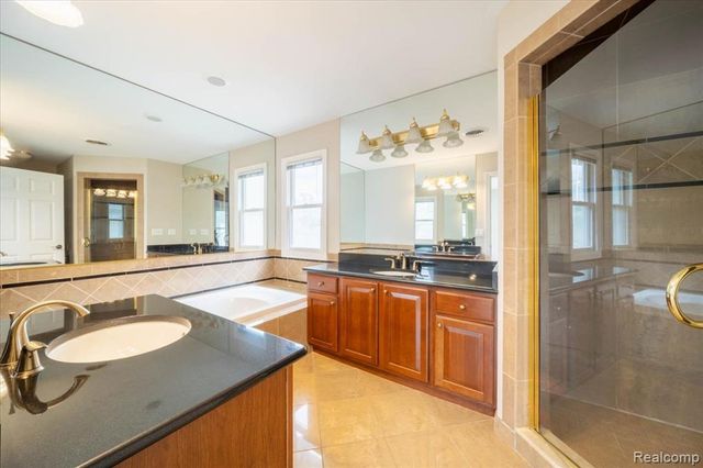 717 S Kenwood Avenue, Royal Oak, MI 48067