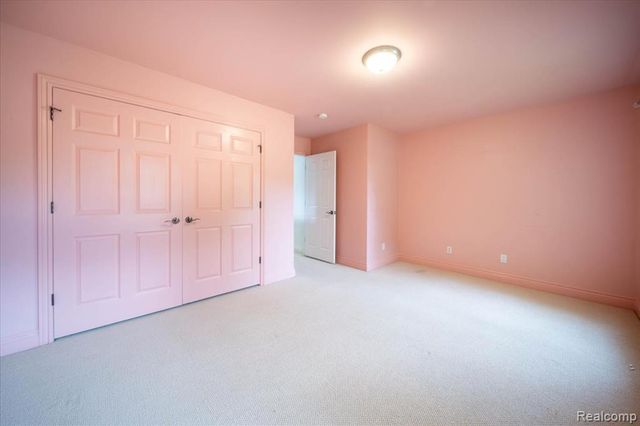 717 S Kenwood Avenue, Royal Oak, MI 48067