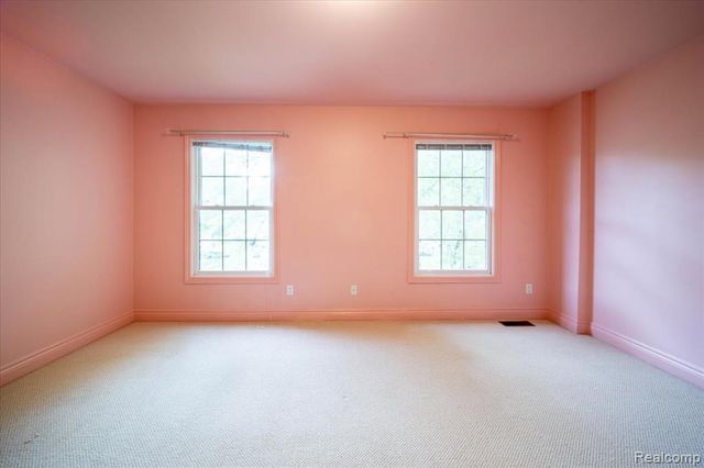 717 S Kenwood Avenue, Royal Oak, MI 48067