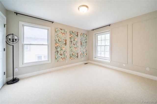 717 S Kenwood Avenue, Royal Oak, MI 48067