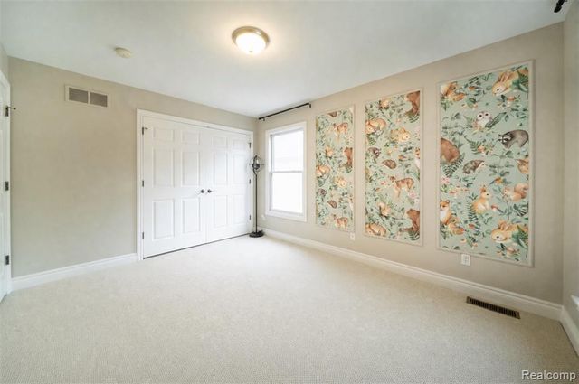 717 S Kenwood Avenue, Royal Oak, MI 48067