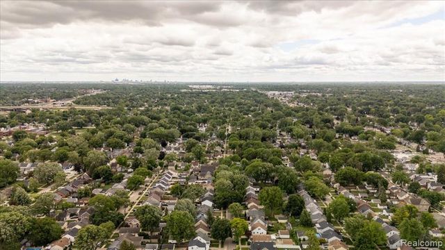 717 S Kenwood Avenue, Royal Oak, MI 48067