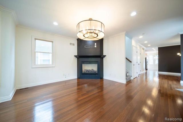717 S Kenwood Avenue, Royal Oak, MI 48067