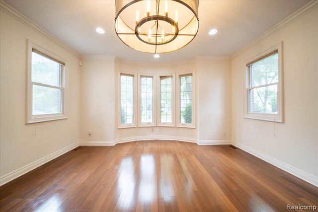 717 S Kenwood Avenue, Royal Oak, MI 48067