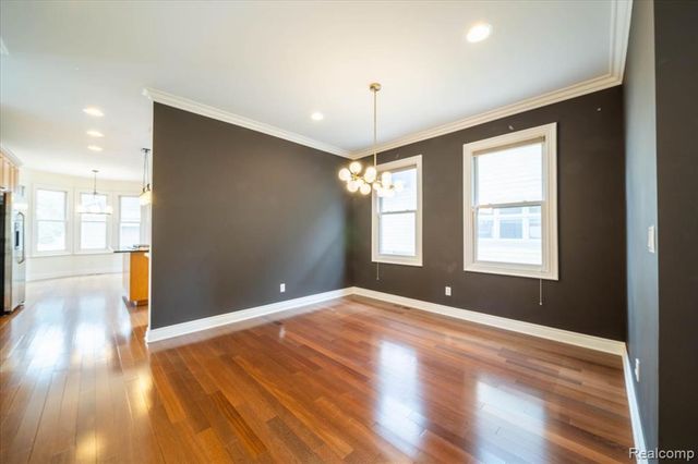 717 S Kenwood Avenue, Royal Oak, MI 48067