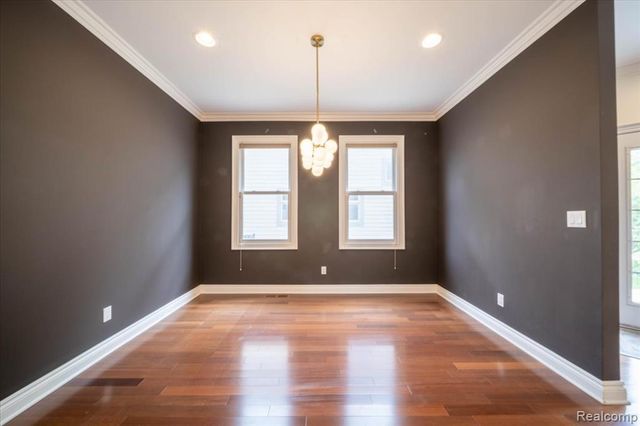 717 S Kenwood Avenue, Royal Oak, MI 48067