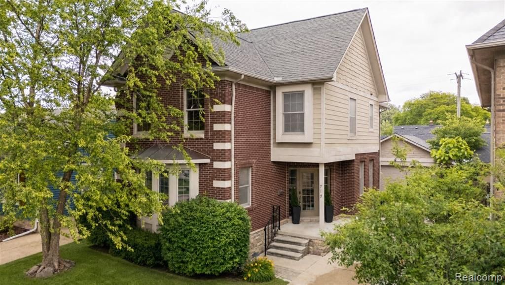 717 S Kenwood Avenue, Royal Oak, MI 48067