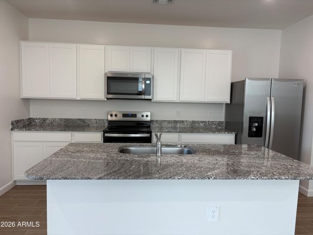 26009 W LYNNE Lane, Buckeye, AZ 85326