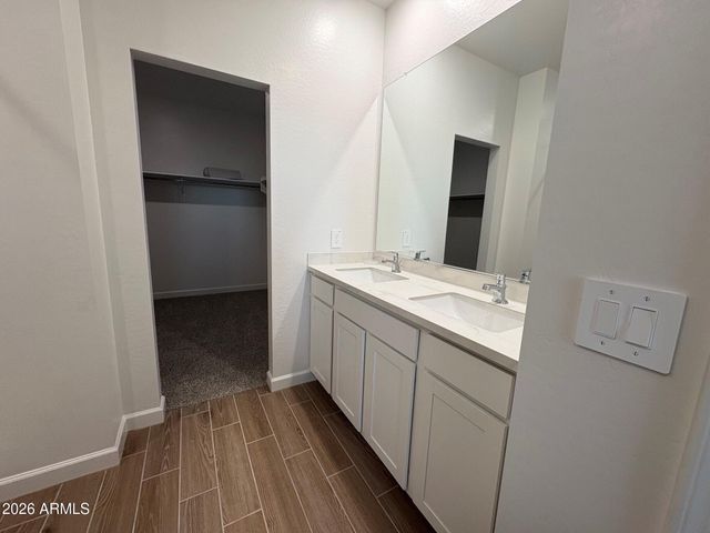26009 W LYNNE Lane, Buckeye, AZ 85326