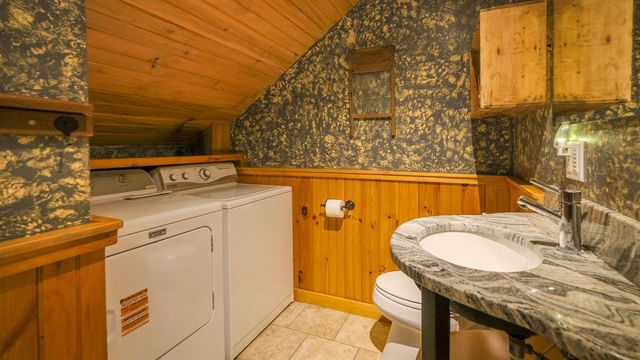 96 Paradise Lane, Mount Holly, VT 05758