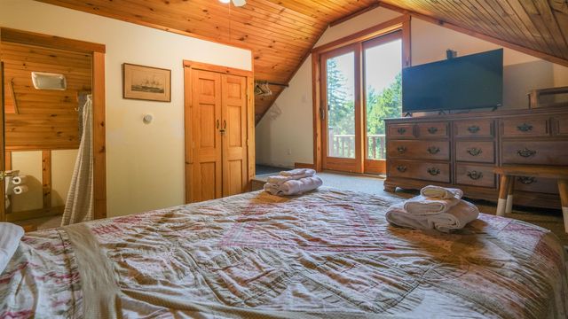 96 Paradise Lane, Mount Holly, VT 05758