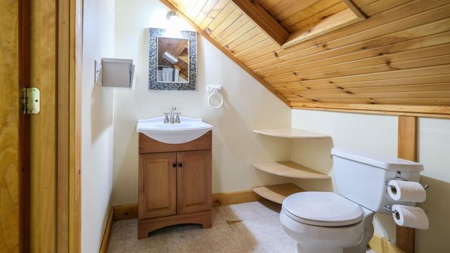 96 Paradise Lane, Mount Holly, VT 05758