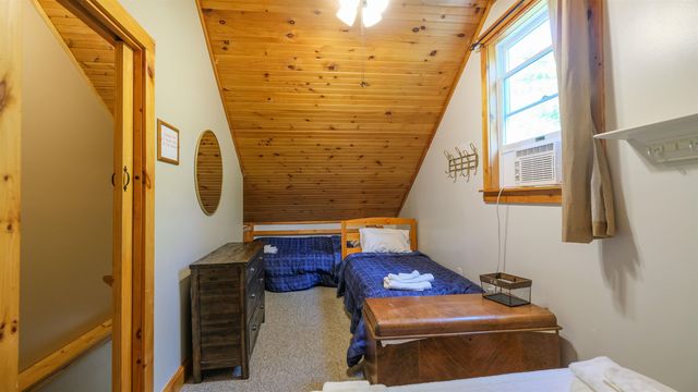 96 Paradise Lane, Mount Holly, VT 05758
