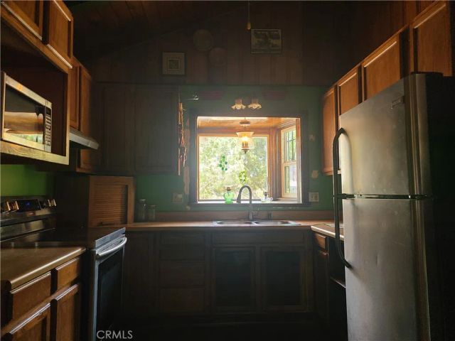 29348 123rd Street East, Pearblossom, CA 93553