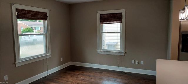 711 Burgess AVE, Hampton, VA 23664