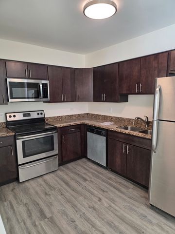 161 W Elk Trail 162, Carol Stream, IL 60188