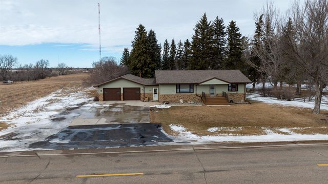 500 54TH AVE SW, Minot, ND 58701