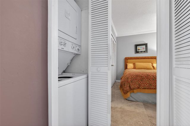 4811 SAXON DRIVE A-203, New Smyrna Beach, FL 32169