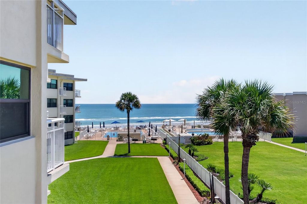 4811 SAXON DRIVE A-203, New Smyrna Beach, FL 32169