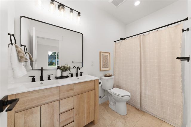 2452 W ROWAN Ave, Spokane, WA 99205