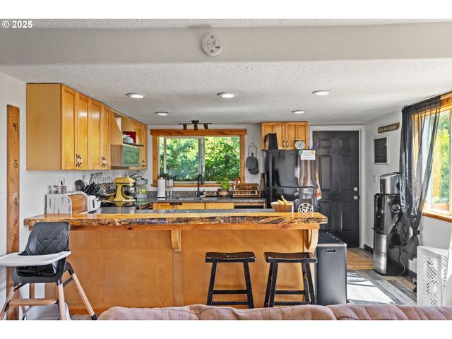 55593 GLEN AIKEN CREEK Rd, Coquille, OR 97423