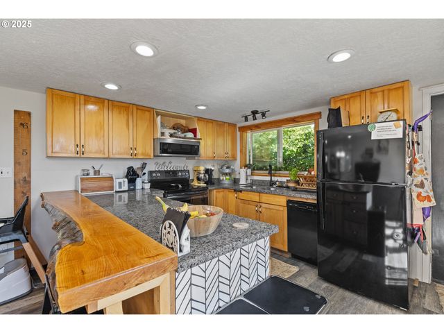 55593 GLEN AIKEN CREEK Rd, Coquille, OR 97423