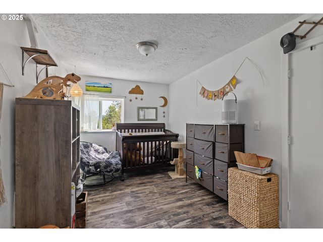 55593 GLEN AIKEN CREEK Rd, Coquille, OR 97423