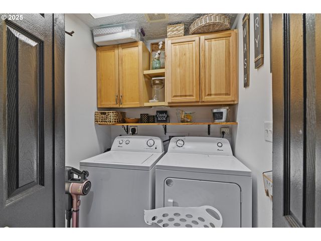 55593 GLEN AIKEN CREEK Rd, Coquille, OR 97423