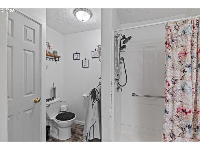 55593 GLEN AIKEN CREEK Rd, Coquille, OR 97423