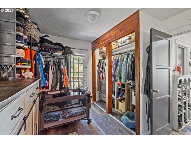 55593 GLEN AIKEN CREEK Rd, Coquille, OR 97423