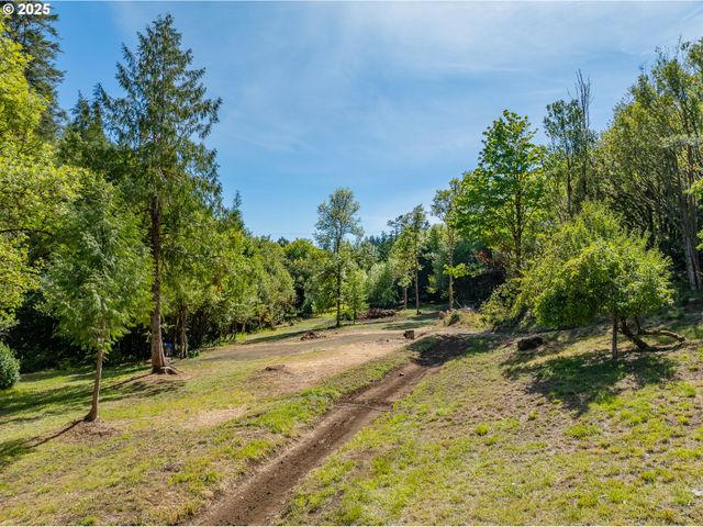 55593 GLEN AIKEN CREEK Rd, Coquille, OR 97423