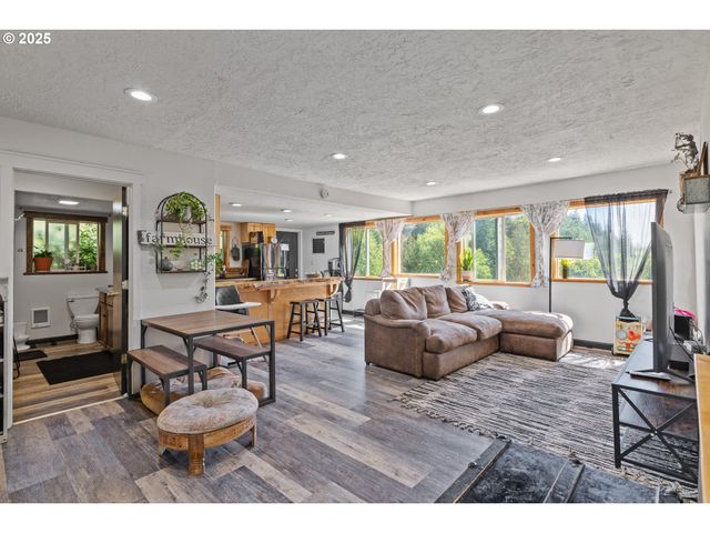 55593 GLEN AIKEN CREEK Rd, Coquille, OR 97423