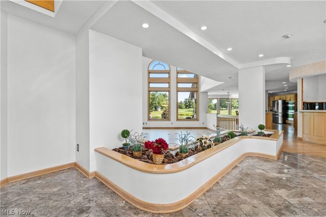 3855 Weymouth Woods Drive, Medina, OH 44256
