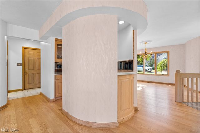 3855 Weymouth Woods Drive, Medina, OH 44256