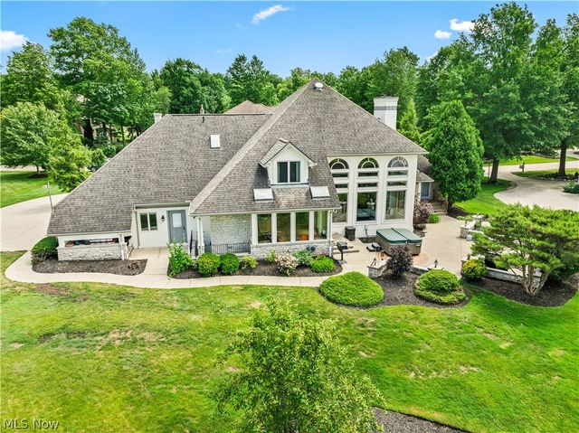3855 Weymouth Woods Drive, Medina, OH 44256