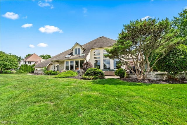 3855 Weymouth Woods Drive, Medina, OH 44256