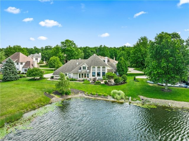 3855 Weymouth Woods Drive, Medina, OH 44256