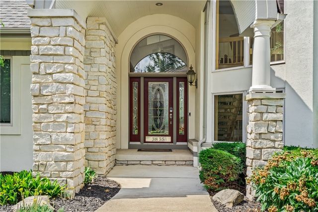 3855 Weymouth Woods Drive, Medina, OH 44256