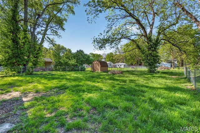 119 S 37th Street, Belleville, IL 62226
