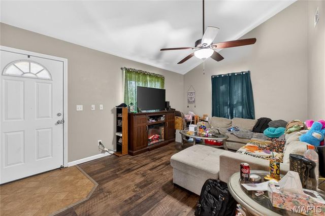 119 S 37th Street, Belleville, IL 62226