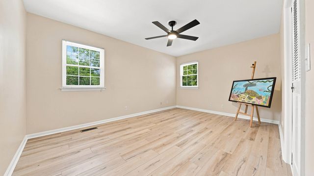 4715 N Forest Road, Hixson, TN 37343