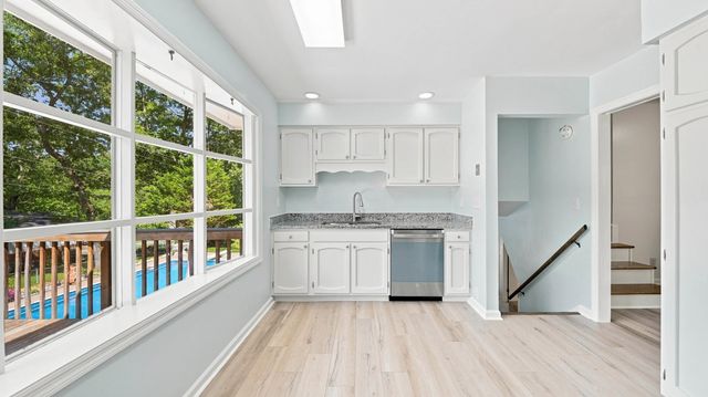 4715 N Forest Road, Hixson, TN 37343