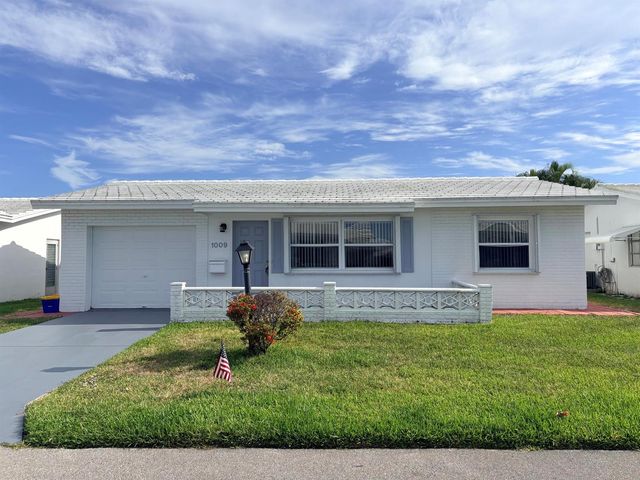 1009 SW 3rd Way, Boynton Beach, FL 33426