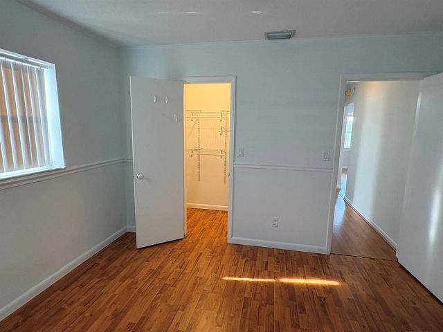 1009 SW 3rd Way, Boynton Beach, FL 33426