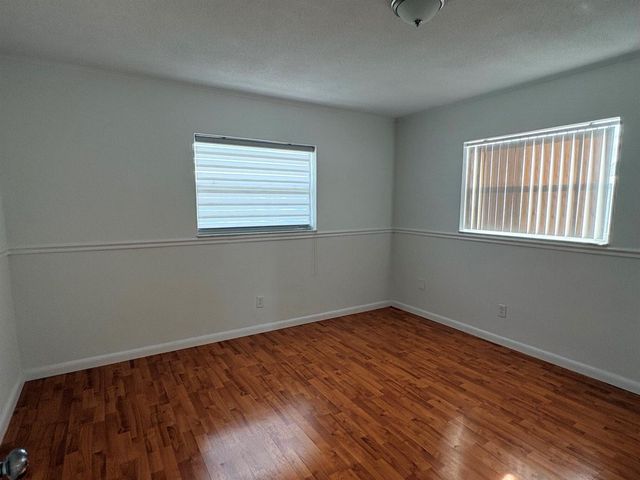 1009 SW 3rd Way, Boynton Beach, FL 33426