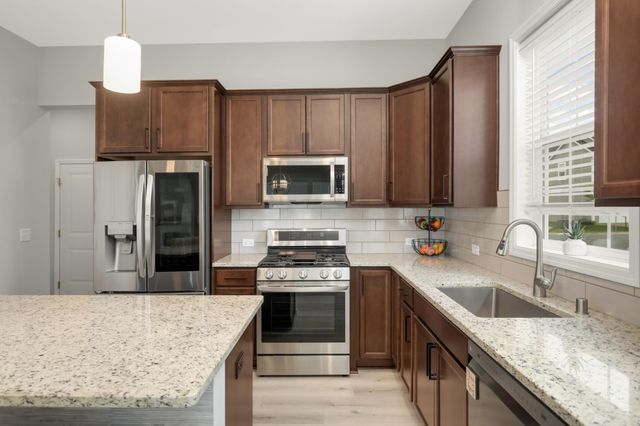 8094 Balsam Lane N, Maple Grove, MN 55369