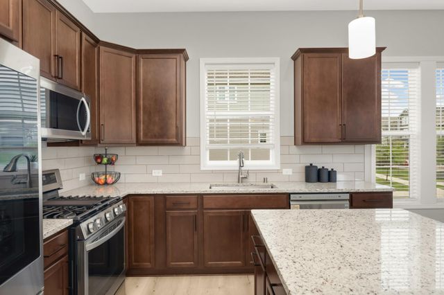 8094 Balsam Lane N, Maple Grove, MN 55369