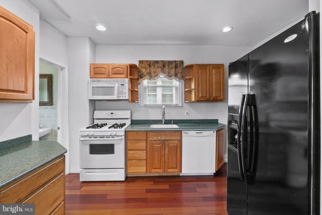 2827 FLEETWOOD AVE, Baltimore, MD 21214