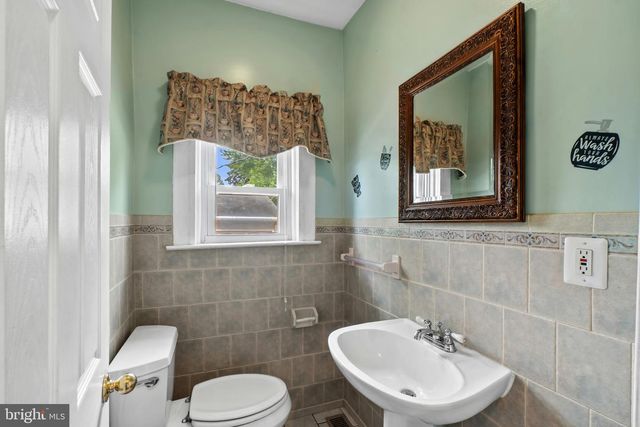 2827 FLEETWOOD AVE, Baltimore, MD 21214