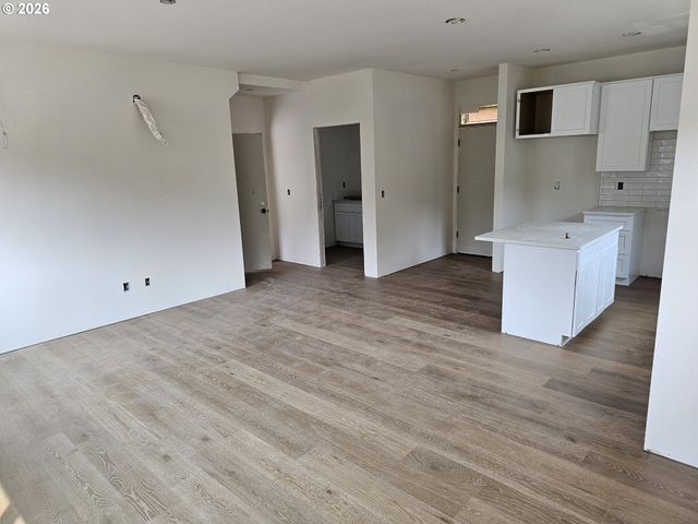 2769 Se 101st Ave, Portland, OR 97266